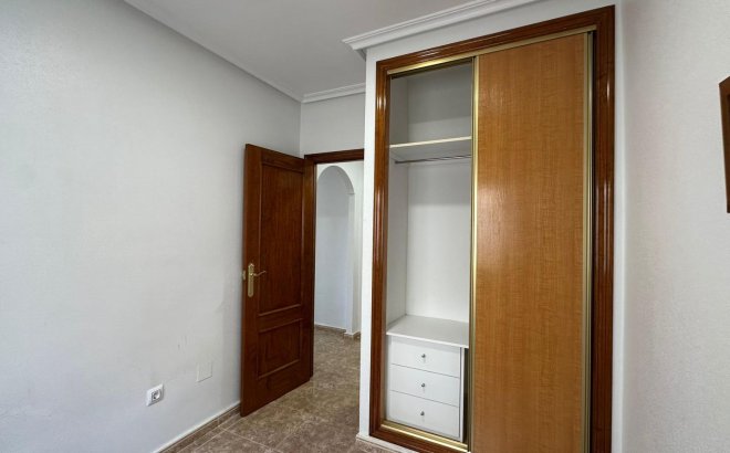 Herverkoop - Appartement -
Orihuela Costa - Campoamor