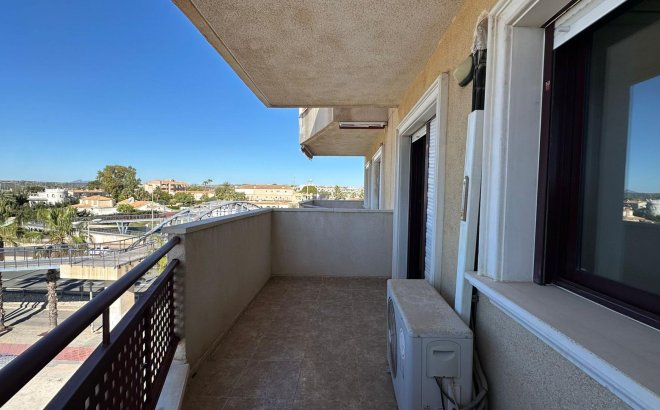 Herverkoop - Appartement -
Orihuela Costa - Campoamor