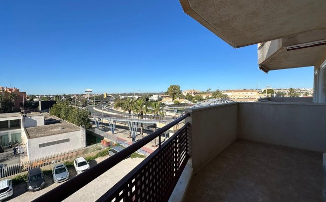 Herverkoop - Appartement -
Orihuela Costa - Campoamor