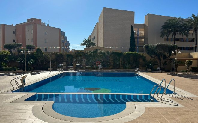 Herverkoop - Appartement -
Orihuela Costa - Campoamor