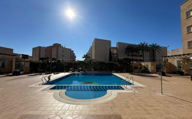 Herverkoop - Appartement -
Orihuela Costa - Campoamor