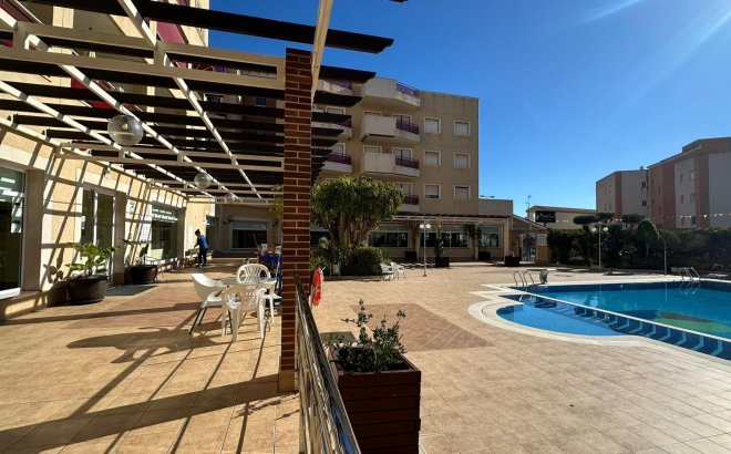 Herverkoop - Appartement -
Orihuela Costa - Campoamor