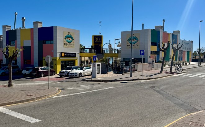 Resale - Apartment -
Pilar de la Horadada - Mil Palmeras