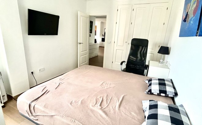 Resale - Apartment -
Campoamor - Costa Blanca