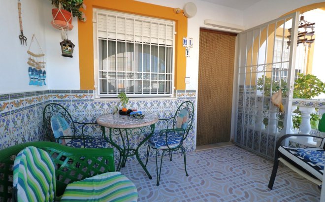 Herverkoop - Bungalow -
Torrevieja - El Limonar