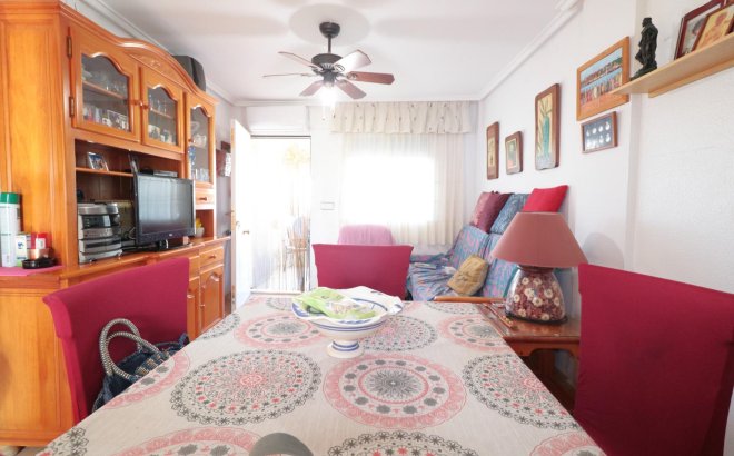 Herverkoop - Bungalow -
Torrevieja - El Limonar