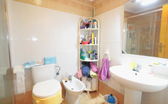 Herverkoop - Bungalow -
Torrevieja - El Limonar