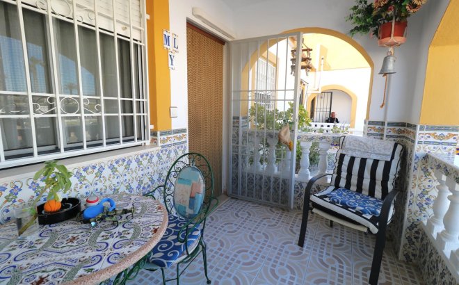 Herverkoop - Bungalow -
Torrevieja - El Limonar