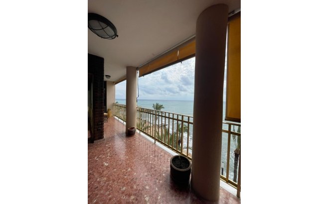 Revente - Appartement -
Torrevieja - Las Piscinas Naturales