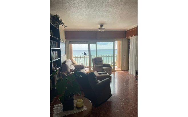 Revente - Appartement -
Torrevieja - Las Piscinas Naturales