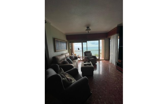 Revente - Appartement -
Torrevieja - Las Piscinas Naturales