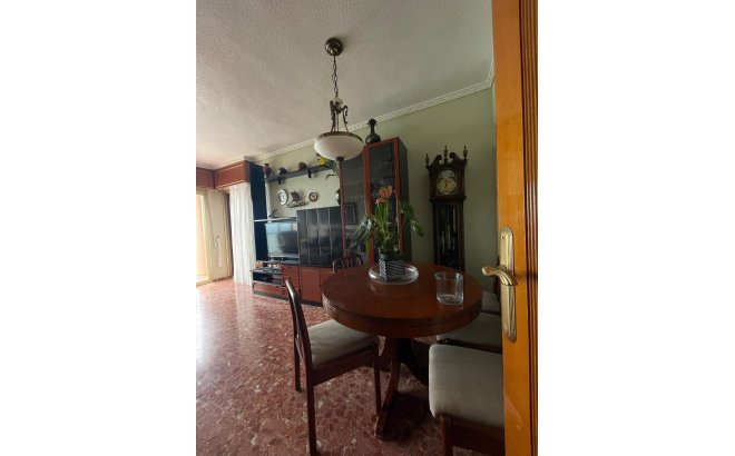 Revente - Appartement -
Torrevieja - Las Piscinas Naturales