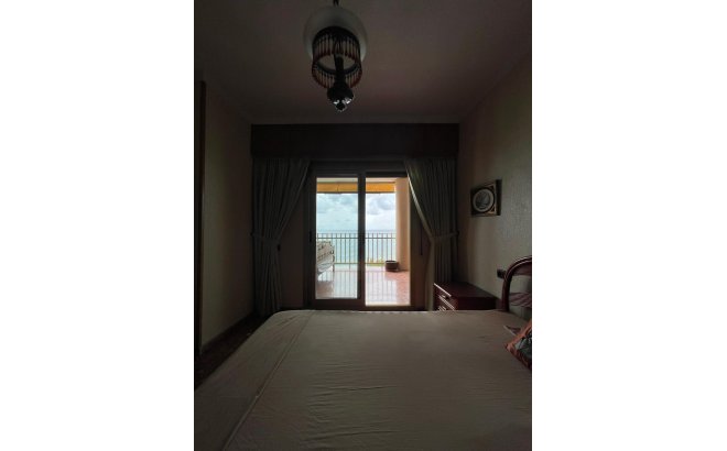 Revente - Appartement -
Torrevieja - Las Piscinas Naturales