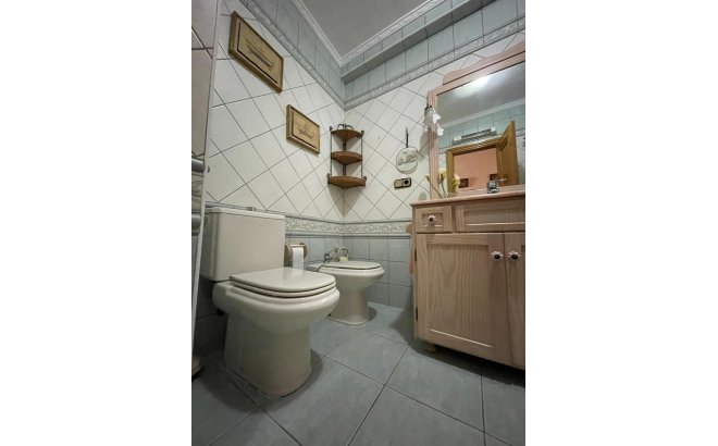 Revente - Appartement -
Torrevieja - Las Piscinas Naturales