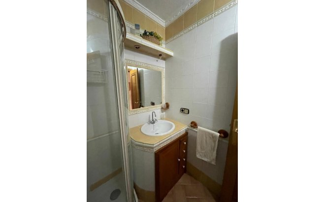 Revente - Appartement -
Torrevieja - Las Piscinas Naturales