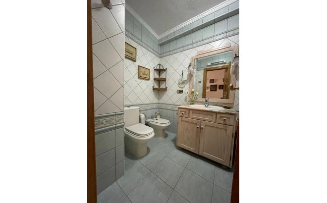 Revente - Appartement -
Torrevieja - Las Piscinas Naturales