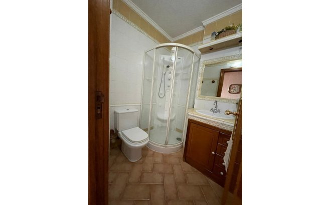 Revente - Appartement -
Torrevieja - Las Piscinas Naturales