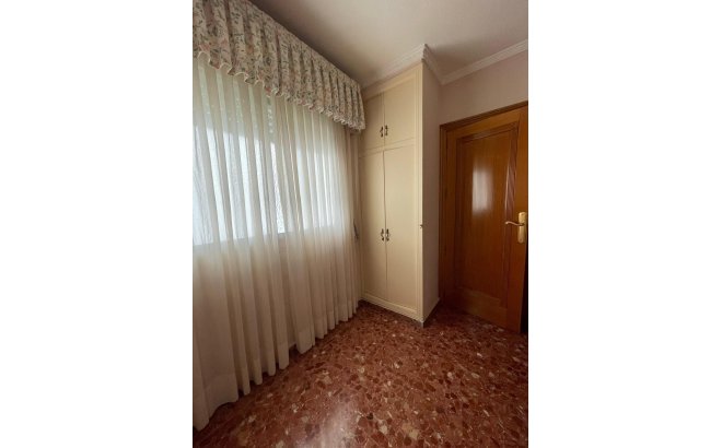 Revente - Appartement -
Torrevieja - Las Piscinas Naturales