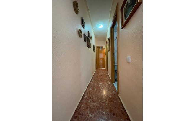 Revente - Appartement -
Torrevieja - Las Piscinas Naturales