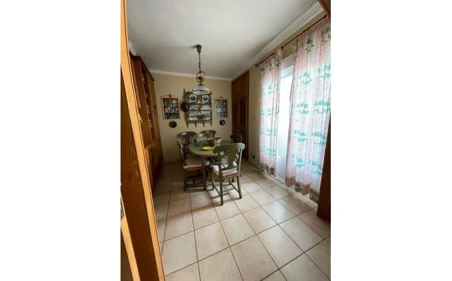 Revente - Appartement -
Torrevieja - Las Piscinas Naturales