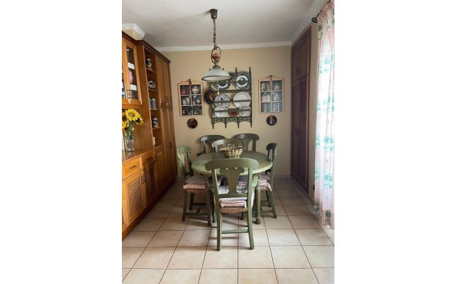 Revente - Appartement -
Torrevieja - Las Piscinas Naturales