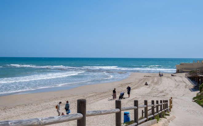 Revente - Appartement -
Pilar de la Horadada - Costa Blanca