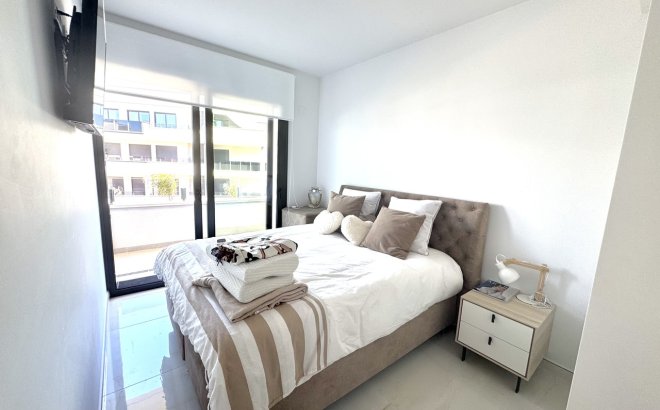 Resale - Apartment -
Playa Flamenca - Costa Blanca