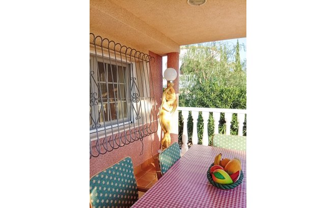 Resale - Villa -
Torrevieja - La Siesta