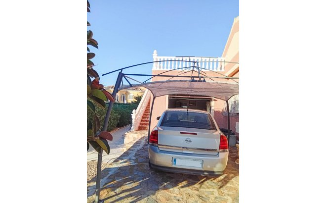 Resale - Villa -
Torrevieja - La Siesta