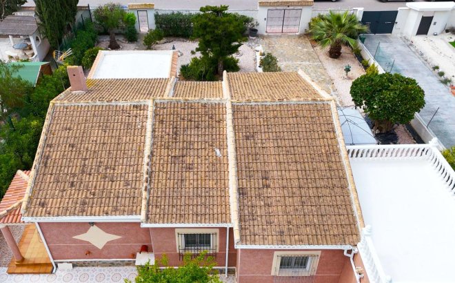 Resale - Villa -
Torrevieja - La Siesta