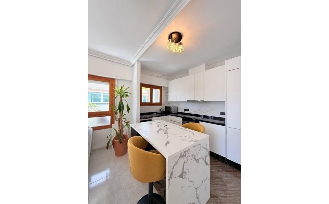 Revente - Penthouse -
Torrevieja - Playa del Cura