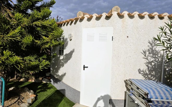Resale - Villa -
Orihuela Costa - Playa Flamenca