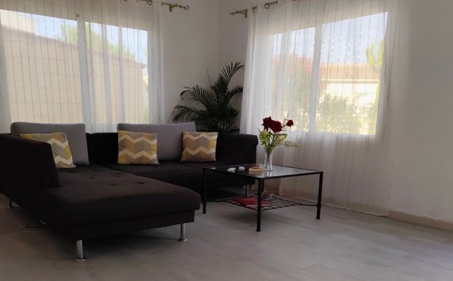 Resale - Villa -
Ciudad Quesada - Costa Blanca