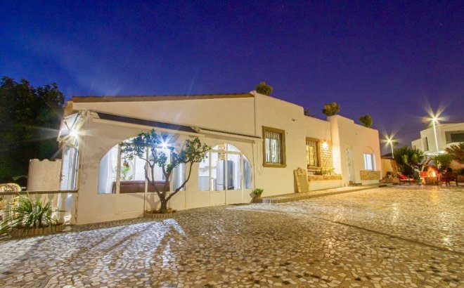Resale - Villa -
Ciudad Quesada - Costa Blanca