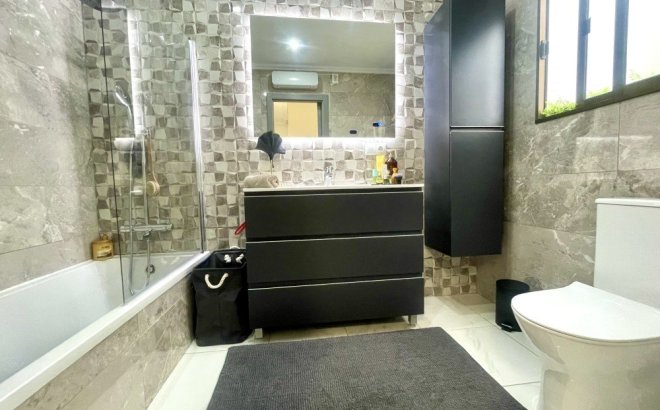 Herverkoop - Appartement -
Orihuela Costa - Costa Blanca