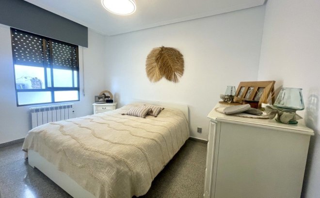 Herverkoop - Appartement -
Orihuela Costa - Costa Blanca