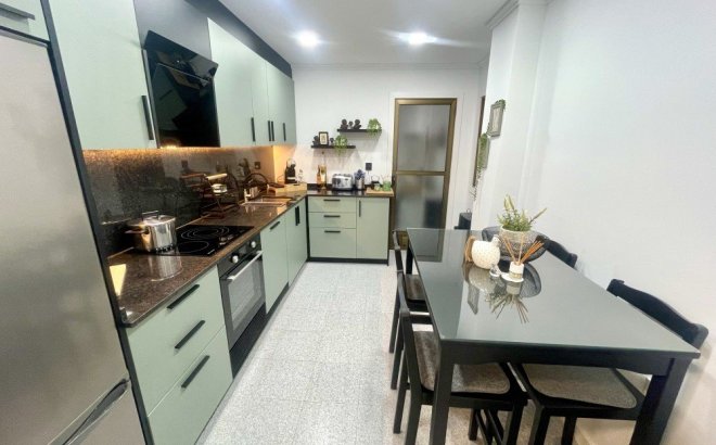 Herverkoop - Appartement -
Orihuela Costa - Costa Blanca