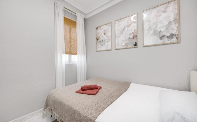 Resale - Apartment -
Torrevieja - Estacion De Autobuses