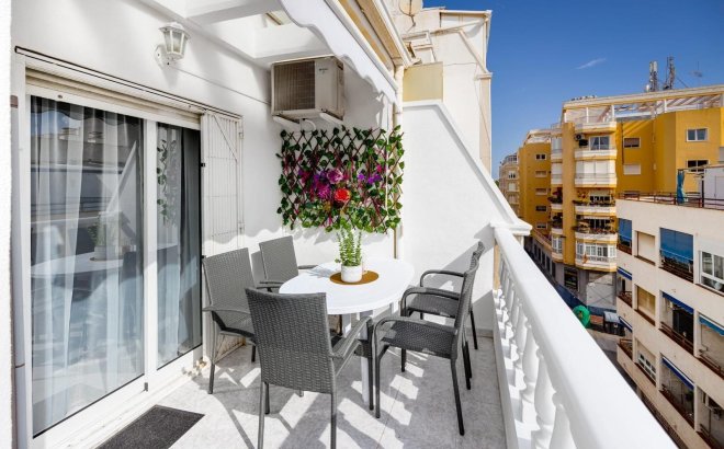 Resale - Apartment -
Torrevieja - Estacion De Autobuses