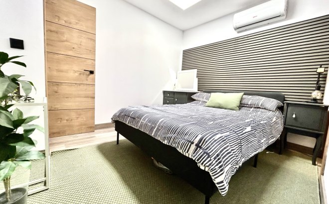 Herverkoop - Town House -
San Miguel de Salinas - Inland