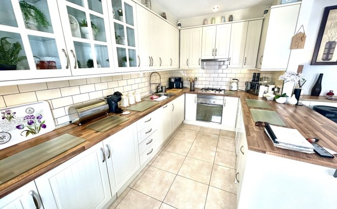 Resale - Villa -
Villamartin - Costa Blanca