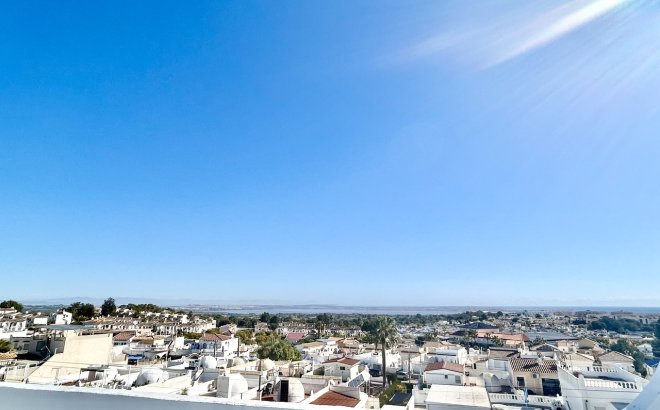 Resale - Villa -
Villamartin - Costa Blanca