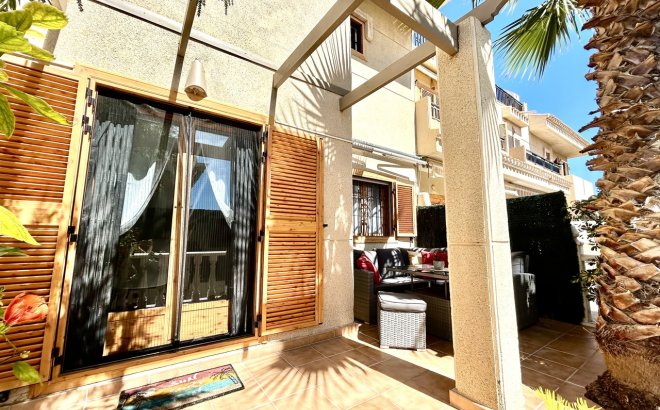 Resale - Town House -
Playa Flamenca - Costa Blanca