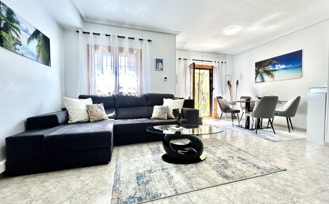 Resale - Town House -
Playa Flamenca - Costa Blanca