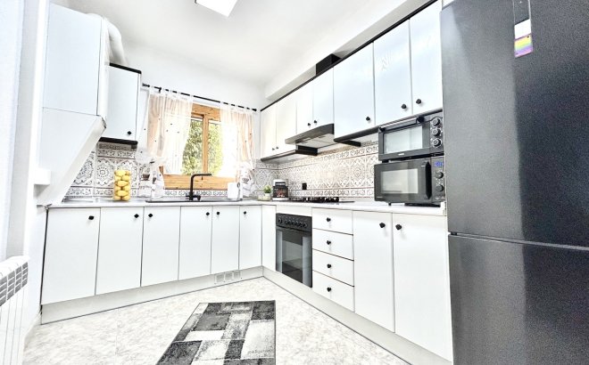 Resale - Town House -
Playa Flamenca - Costa Blanca