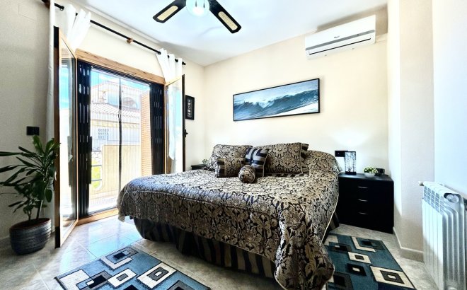 Resale - Town House -
Playa Flamenca - Costa Blanca