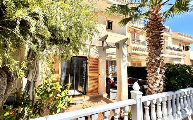 Resale - Town House -
Playa Flamenca - Costa Blanca