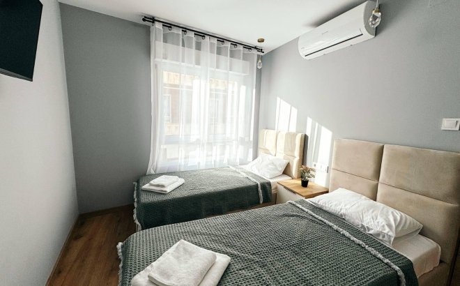 Resale - Commercial -
Torrevieja - Centro