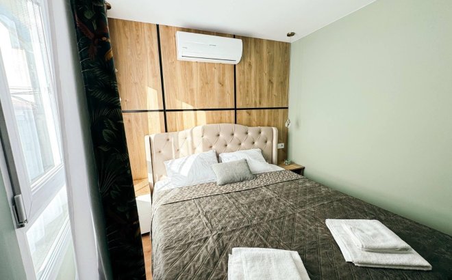 Resale - Commercial -
Torrevieja - Centro