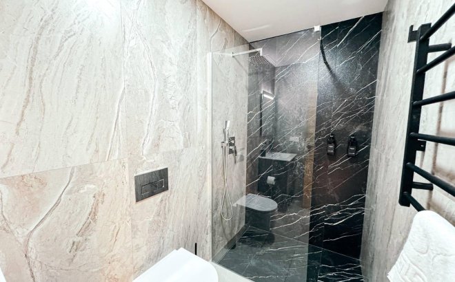 Resale - Commercial -
Torrevieja - Centro